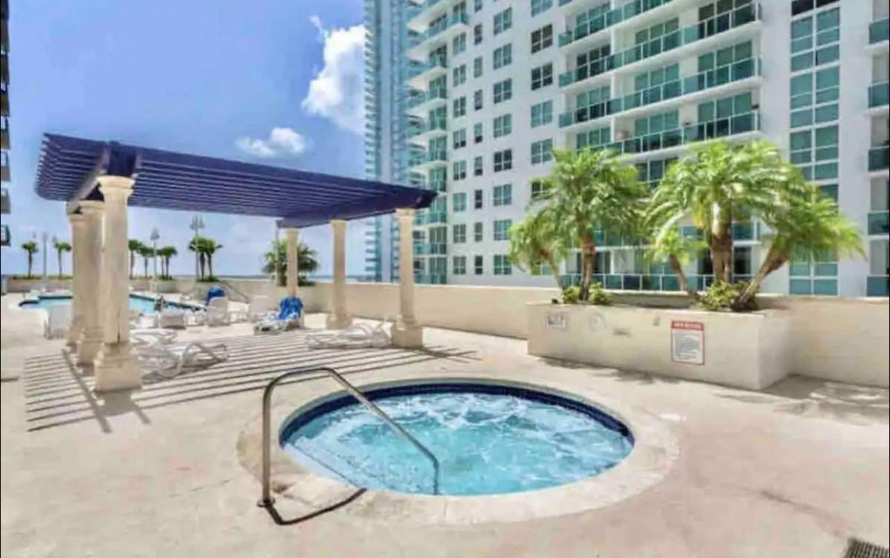 Stunning 2Br Condo Brickell-Waterviews-Freeparking ميامي المظهر الخارجي الصورة